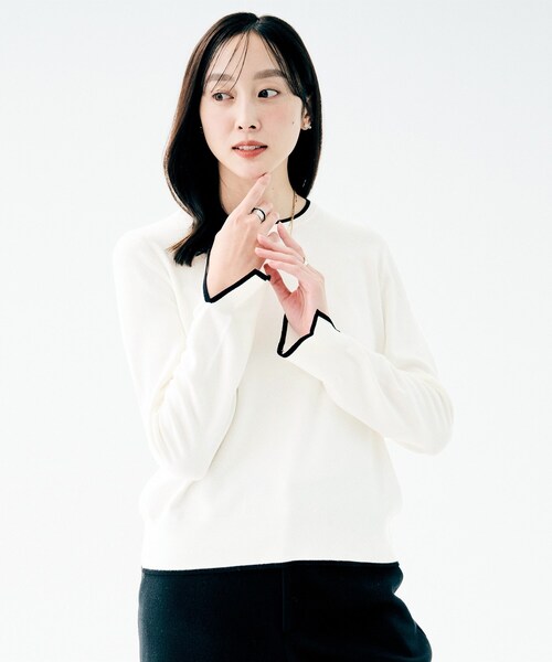 UNTITLED（アンタイトル）の「【アンサンブル可/洗える】ウォームスパンニット（ニット/セーター・レディース・ブラック系4/レッド系1/ライトグレー系4/ホワイト系7/ブルー系その他・48/44/04/02/00）」の2枚目の写真