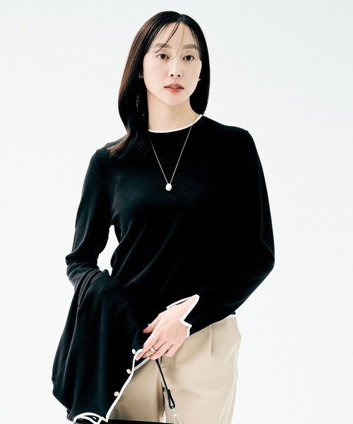 UNTITLED（アンタイトル）の「【アンサンブル可/洗える】ウォームスパンニット（ニット/セーター・レディース・ブラック系4/レッド系1/ライトグレー系4/ホワイト系7/ブルー系その他・48/44/04/02/00）」の3枚目の写真