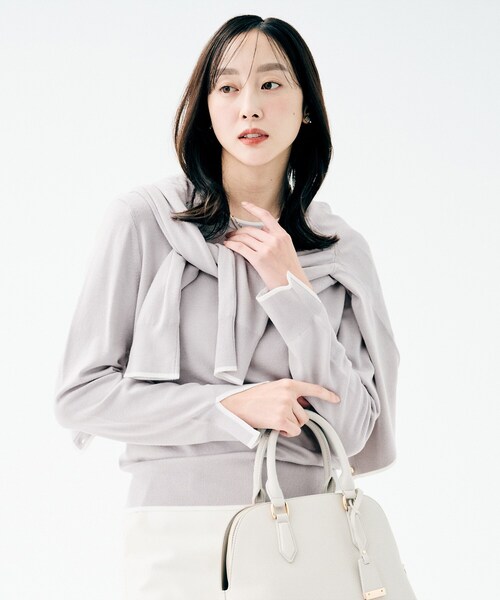 UNTITLED（アンタイトル）の「【アンサンブル可/洗える】ウォームスパンニット（ニット/セーター・レディース・ブラック系4/レッド系1/ライトグレー系4/ホワイト系7/ブルー系その他・48/44/04/02/00）」の4枚目の写真