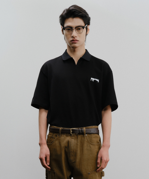 IEY(アイイーワイ)の「OPEN LOGO POLO Black(ポロシャツ・レディース・その他・MEDIUM/LARGE)」の1枚目の写真