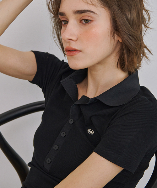 MARROT(マロット)の「スリムボタンカラーTシャツ_ブラック(ポロシャツ・レディース・ブラック・SMALL)」の5枚目の写真