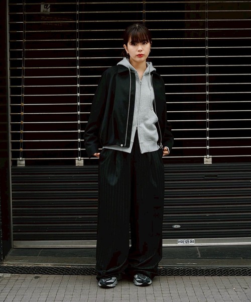CONZ(コンズ)の「EX.stripe design trousers(スラックス・レディース・ブラック/グレー・S/XS)」の9枚目の写真