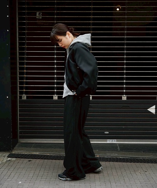 CONZ(コンズ)の「EX.stripe design trousers(スラックス・レディース・ブラック/グレー・S/XS)」の10枚目の写真