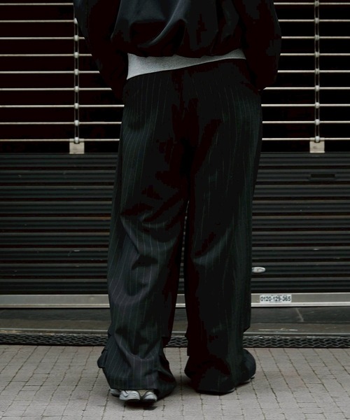 CONZ(コンズ)の「EX.stripe design trousers(スラックス・レディース・ブラック/グレー・S/XS)」の5枚目の写真