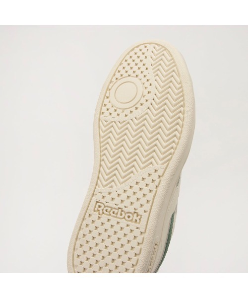 Reebok(リーボック)の「コートレトロ / COURT RETRO SA(スニーカー・メンズ・グレー/アイボリー・30.0cm/24.5cm/23.5cm/23.0cm/22.5cm/28.5cm/28.0cm/27.5cm/27.0cm/26.5cm/26.0cm/25.5cm/25.0cm/24.0cm)」の5枚目の写真