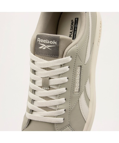 Reebok(リーボック)の「コートレトロ / COURT RETRO SA(スニーカー・メンズ・グレー/アイボリー・30.0cm/24.5cm/23.5cm/23.0cm/22.5cm/28.5cm/28.0cm/27.5cm/27.0cm/26.5cm/26.0cm/25.5cm/25.0cm/24.0cm)」の12枚目の写真