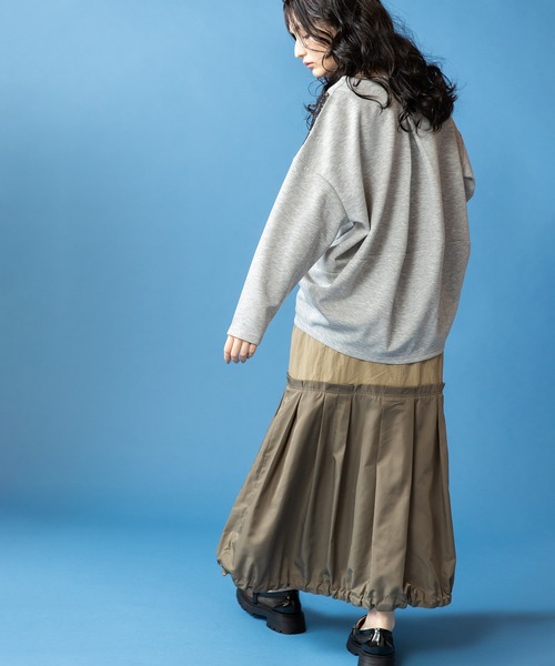 OSMOSIS（オズモーシス）の「レースモチーフVネックプルオーバー（Tシャツ/カットソー・レディース・ブラック/グレー/アイボリー・ONE SIZE）」の12枚目の写真