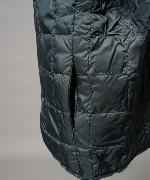 MAISON SPECIAL（メゾンスペシャル）の「《UNISEX》【TAION/タイオン】クルーネックボタン インナーダウン【MAISON SPECIAL/メゾンスペシャル】（ダウンジャケット/コート・メンズ・ブラック/ライトグレー/チャコールグレー・3/2/1/0）」の7枚目の写真