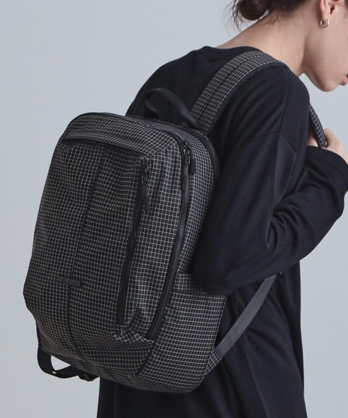 tk.TAKEO KIKUCHI(ティーケータケオキクチ)の「【撥水】シティバックパック(バックパック/リュック・メンズ・ブラック系6/ブラック/ブラック系・00)」の1枚目の写真
