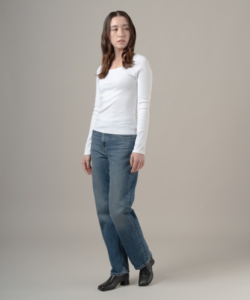 Levi's(リーバイス)の「Levi's/リーバイス エッセンシャル スクエアネック ロングスリーブ Tシャツ(Tシャツ/カットソー・レディース・ホワイト・M/S/XS)」の6枚目の写真