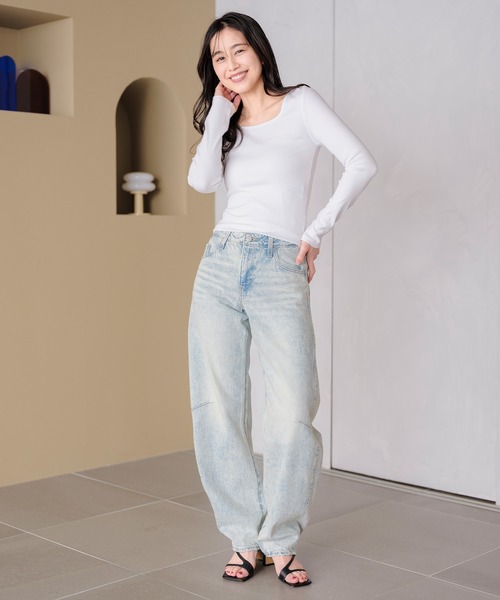 Levi's(リーバイス)の「Levi's/リーバイス エッセンシャル スクエアネック ロングスリーブ Tシャツ(Tシャツ/カットソー・レディース・ホワイト・M/S/XS)」の15枚目の写真