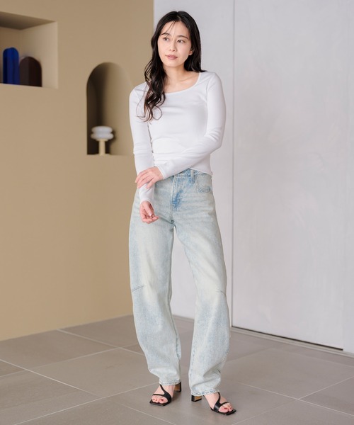 Levi's(リーバイス)の「Levi's/リーバイス エッセンシャル スクエアネック ロングスリーブ Tシャツ(Tシャツ/カットソー・レディース・ホワイト・M/S/XS)」の14枚目の写真