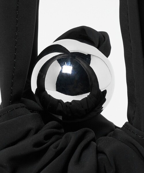 ODETTE E ODILE(オデットエオディール)の「<Bucket Baggage> Metal Ball S Mini(ハンドバッグ・レディース・ブラック・FREE)」の6枚目の写真