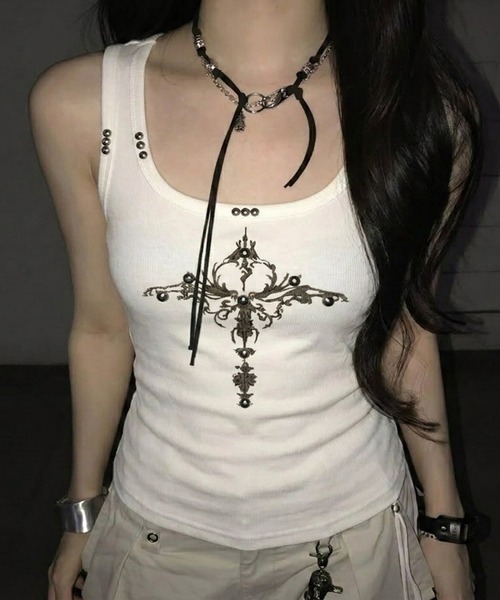 lilful（リルフル）の「【26年春夏新作】スタッズ付き Y2Kデザインタンクトップキャミソール（タンクトップ・レディース・ブラック/グレー/ホワイト/ブラウン・F）」の2枚目の写真