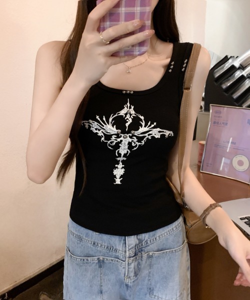 lilful（リルフル）の「【26年春夏新作】スタッズ付き Y2Kデザインタンクトップキャミソール（タンクトップ・レディース・ブラック/グレー/ホワイト/ブラウン・F）」の18枚目の写真