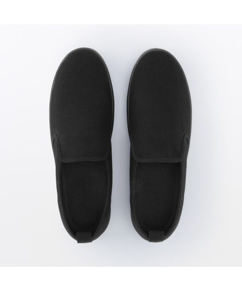 無印良品(ムジルシリョウヒン)の「紳士 柔らかい中敷を使用した 撥水 スリッポンスニーカー(スニーカー・メンズ・ブラック・25.5cm/26.0cm/26.5cm/27.0cm/27.5cm)」の3枚目の写真