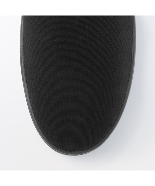 無印良品(ムジルシリョウヒン)の「紳士 柔らかい中敷を使用した 撥水 スリッポンスニーカー(スニーカー・メンズ・ブラック・25.5cm/26.0cm/26.5cm/27.0cm/27.5cm)」の7枚目の写真