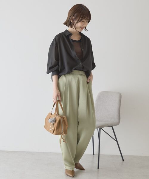 AMERICAN HOLIC(アメリカンホリック)の「【イージーケア】サテンカーブパンツ(その他パンツ・レディース・ネイビー/ライトカーキ/ライトベージュ/ブラウン・L/M)」の15枚目の写真