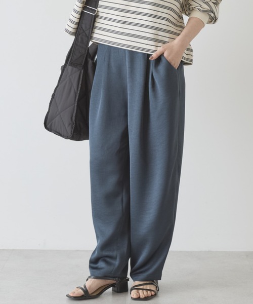 AMERICAN HOLIC(アメリカンホリック)の「【イージーケア】サテンカーブパンツ(その他パンツ・レディース・ネイビー/ライトカーキ/ライトベージュ/ブラウン・L/M)」の4枚目の写真