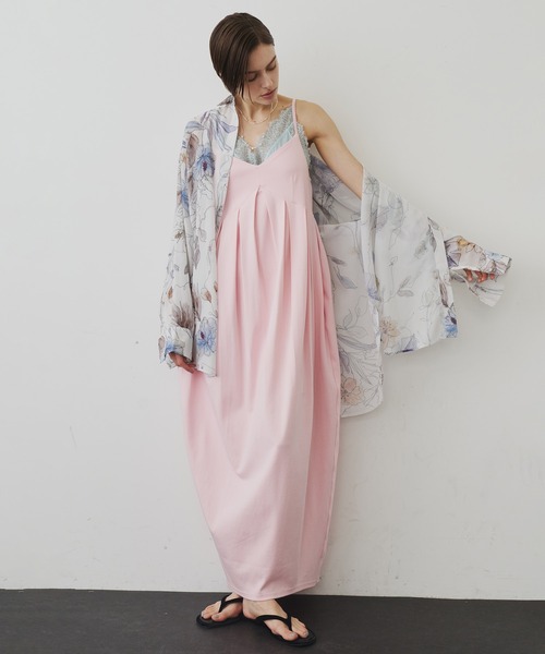 LA BELLE ETUDE（ラベルエチュード）の「タックボリュームカットワンピース（ワンピース・レディース・ブラック/ピンク/チャコールグレー・1/0）」の3枚目の写真