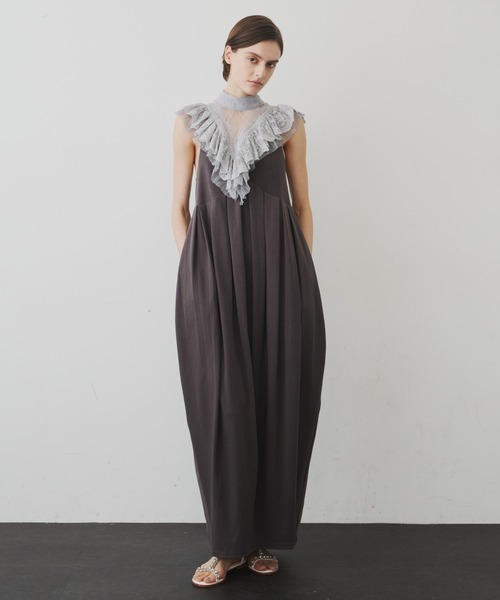 LA BELLE ETUDE（ラベルエチュード）の「タックボリュームカットワンピース（ワンピース・レディース・ブラック/ピンク/チャコールグレー・1/0）」の2枚目の写真