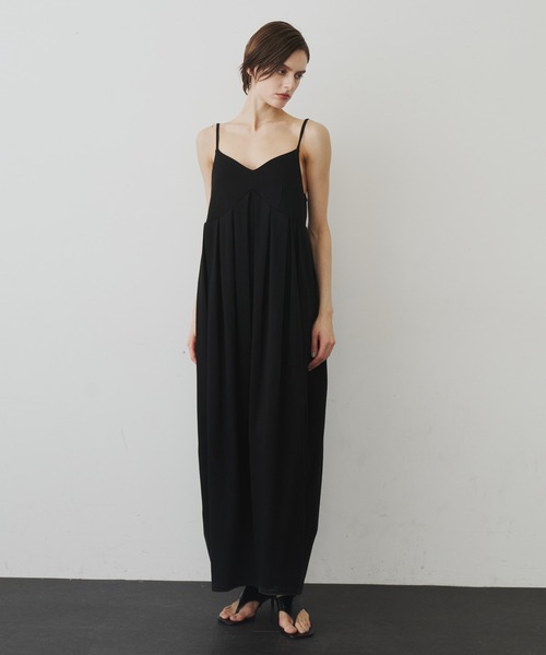 LA BELLE ETUDE（ラベルエチュード）の「タックボリュームカットワンピース（ワンピース・レディース・ブラック/ピンク/チャコールグレー・1/0）」の9枚目の写真