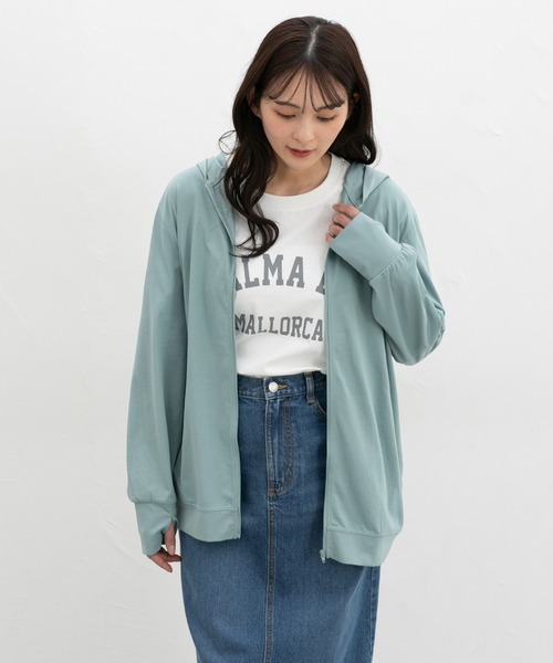 Honeys（ハニーズ）の「【ハニさら・アクティブウェア・接触冷感・吸水速乾・ＵＶカット】ＵＶ対策ミドル丈パーカー（パーカー・レディース・ミント/ネイビー/ブラック/グレイッシュベージュ・M/LL/L）」の13枚目の写真