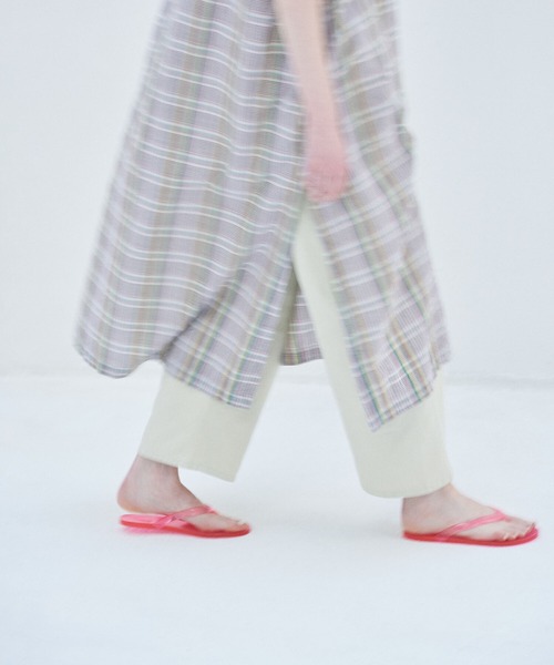 ORCIVAL(オーシバル)の「ORCIVAL | コットンドライツイル ワイドカーブパンツ WOMEN(その他パンツ・レディース・グレイッシュベージュ/ベージュ・2/1)」の1枚目の写真