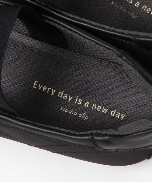 studio CLIP（スタディオクリップ）の「【軽量/抗菌防臭/クッションインソール】軽らくスニーカーバレエ（バレエシューズ・レディース・アイボリー/ブラック・LARGE/MEDIUM）」の12枚目の写真