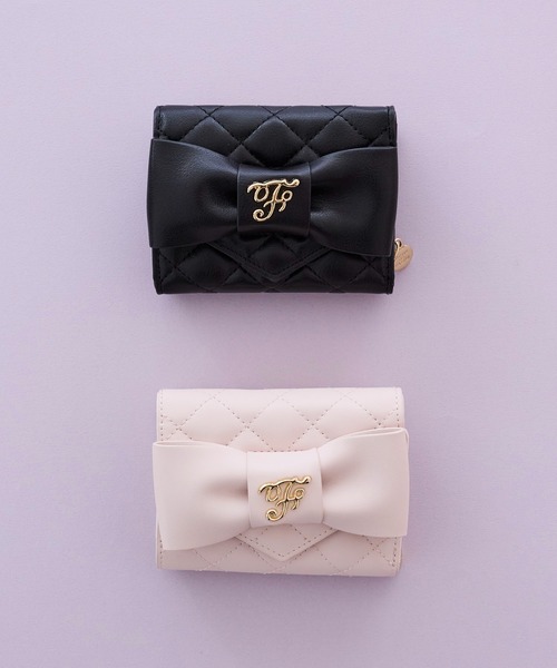 Maison de FLEUR(メゾンドフルール)の「キルティングFリボンウォレット(財布・レディース・サックスブルー/ピンク/ブラック・FREE)」の4枚目の写真