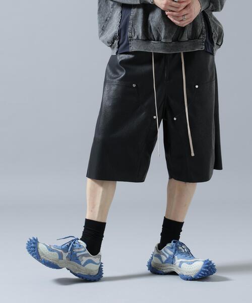 DANKE SCHON(ダンケシェーン)の「DankeSchon/ダンケシェーン/PULEATHER W-KNEE SHORTS(その他パンツ・レディース・ブラック・M/L)」の1枚目の写真
