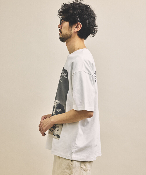 CONVERSE(コンバース)の「CONVERSE/コンバース 別注 ヴィンテージライク フォト TEE(Tシャツ/カットソー・メンズ・ブラック系その他/オフホワイト/チャコールグレー/ブラック/ホワイト系その他/ホワイト・SMALL/LARGE/MEDIUM)」の20枚目の写真