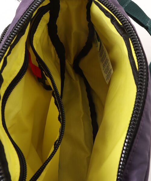 TOPO DESIGNS(トポデザインズ)の「500mlペットボトル収納可能【TOPO DESIGNS】BLOCK BAG(ショルダーバッグ・メンズ・オレンジ/ホワイト系その他/パープル系その他/ブラック系・ONE SIZE)」の10枚目の写真