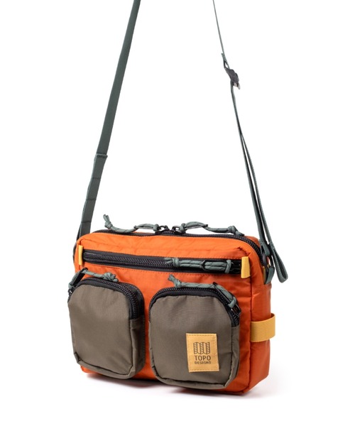 TOPO DESIGNS(トポデザインズ)の「500mlペットボトル収納可能【TOPO DESIGNS】BLOCK BAG(ショルダーバッグ・メンズ・オレンジ/ホワイト系その他/パープル系その他/ブラック系・ONE SIZE)」の4枚目の写真