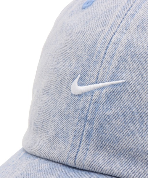 NIKE(ナイキ)の「NIKE U NK CLUB CAP U CB DENIM 24 L / ナイキ クラブ キャップ U CB デニム 24 L 【SP】(キャップ・メンズ・ライトブルー/ライトグレー・M/L)」の5枚目の写真