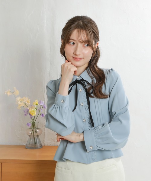 ASTORIA ODIER（アストリアオディール）の「ピンタックペプラムブラウス（シャツ/ブラウス・レディース・ネイビー/ホワイト/サックスブルー・MEDIUM）」の8枚目の写真