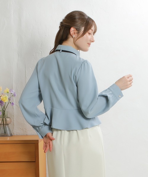 ASTORIA ODIER（アストリアオディール）の「ピンタックペプラムブラウス（シャツ/ブラウス・レディース・ネイビー/ホワイト/サックスブルー・MEDIUM）」の6枚目の写真