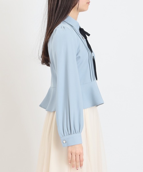 ASTORIA ODIER（アストリアオディール）の「ピンタックペプラムブラウス（シャツ/ブラウス・レディース・ネイビー/ホワイト/サックスブルー・MEDIUM）」の14枚目の写真