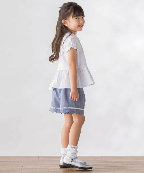 BeBe Petits Pois Vert(ベベプチポワヴェール)の「【店舗限定】レースタックフレア天竺半袖Tシャツ(Tシャツ/カットソー・キッズ・ブラック/ホワイト・130cm/120cm/140cm/110cm/150cm)」の12枚目の写真