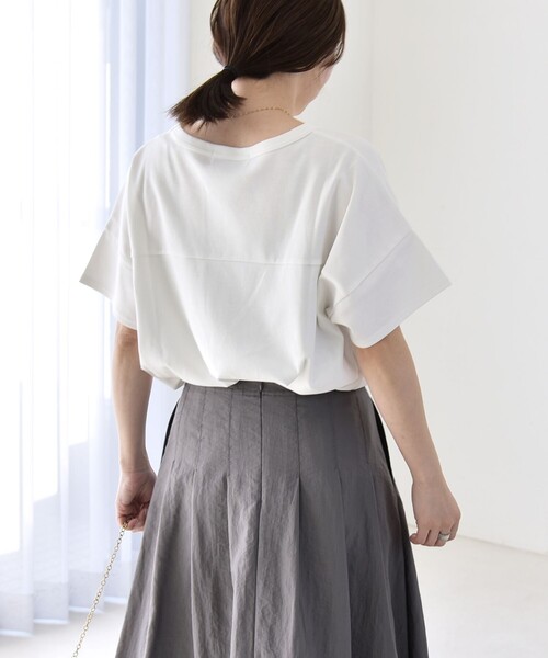 quaranciel（カランシエル）の「quaranciel:〈接触冷感/汗染み防止加工/洗濯機可能〉CAT プリント TEE（Tシャツ/カットソー・レディース・ホワイト系2/ホワイト系1/ホワイト系3・ONE SIZE）」の8枚目の写真