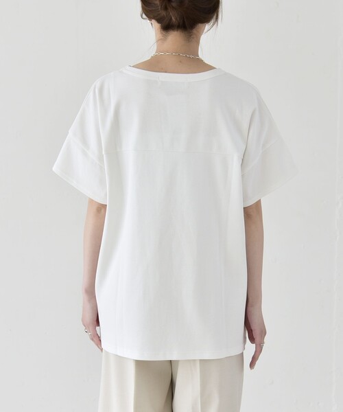 quaranciel(カランシエル)の「〈接触冷感/汗染み防止加工/洗濯機可能〉CAT プリント TEE(Tシャツ/カットソー・レディース・ホワイト系2/ホワイト系1/ホワイト系3・ONE SIZE)」の4枚目の写真