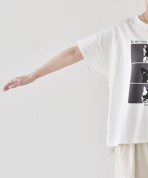 quaranciel(カランシエル)の「〈接触冷感/汗染み防止加工/洗濯機可能〉CAT プリント TEE(Tシャツ/カットソー・レディース・ホワイト系2/ホワイト系1/ホワイト系3・ONE SIZE)」の5枚目の写真