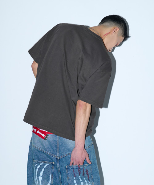 WKNDRS（ウィーキャンドース）の「[KOIN SEOUL] REAPER T-SHIRT (BROWN)（Tシャツ/カットソー・レディース・その他・SMALL/MEDIUM/LARGE/X-LARGE）」の2枚目の写真