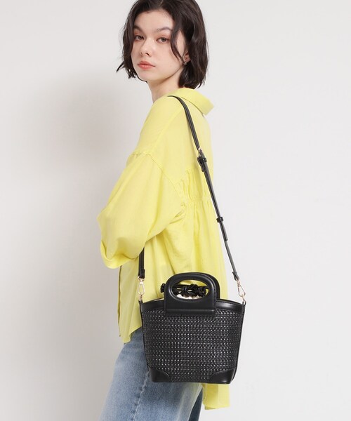 THE SHOP TK (ザ ショップ ティーケー )の「合皮型押しメッシュショルダーバッグ(ショルダーバッグ・レディース・ブラック/グリーン系・00)」の1枚目の写真