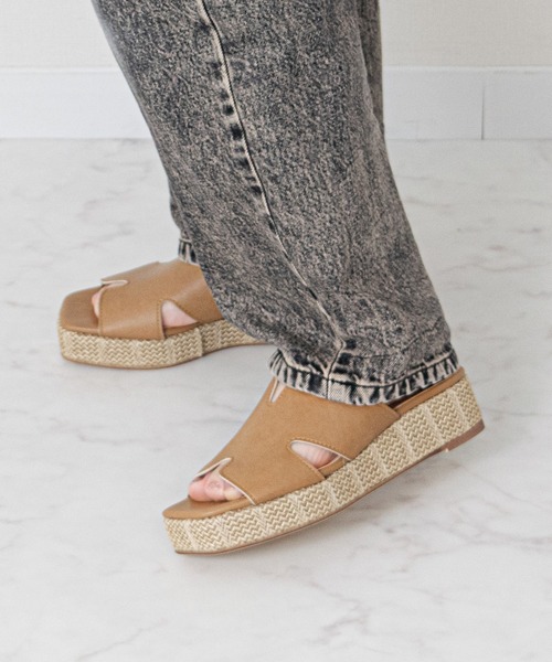 Bridget Birkin（ブリジットバーキン）の「【Bridget Birkin】厚底プラットフォームサンダル(562125)（サンダル・レディース・ブラウン/ダークブラウン/ブラック・S/L/LL/M）」の4枚目の写真
