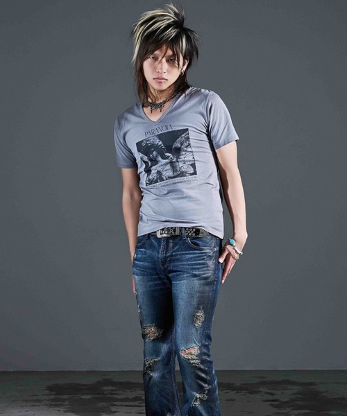 FUGA（フーガ）の「『FUGA/フーガ』エンジェルプリントVネックTシャツ（Tシャツ/カットソー・メンズ・グレー/ブラック・M/L）」の10枚目の写真