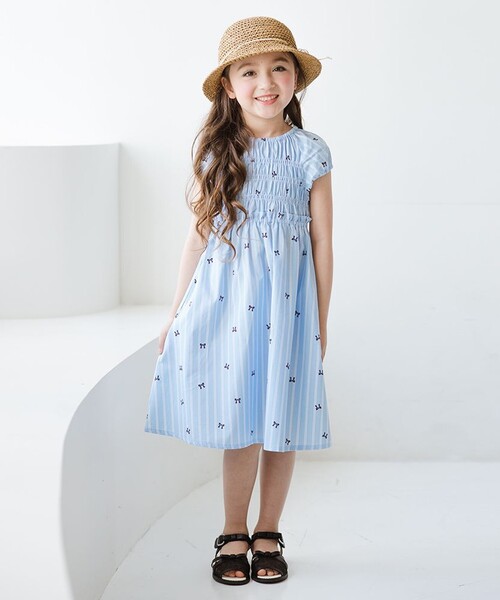 BRANSHES（ブランシェス）の「【ときめきワンピース】シャーリング半袖ワンピース（ワンピース・キッズ・ブルー/カラフル/ピンク・130/100/120/110/80/150/90/140）」の17枚目の写真
