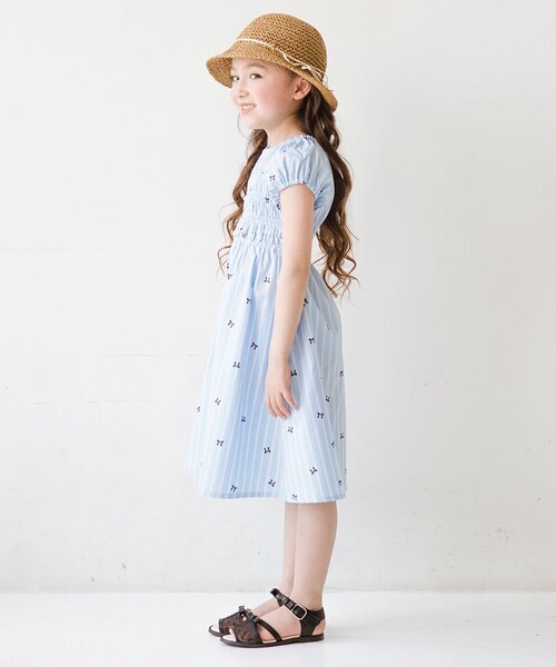 BRANSHES（ブランシェス）の「【ときめきワンピース】シャーリング半袖ワンピース（ワンピース・キッズ・ブルー/カラフル/ピンク・130/100/120/110/80/150/90/140）」の18枚目の写真