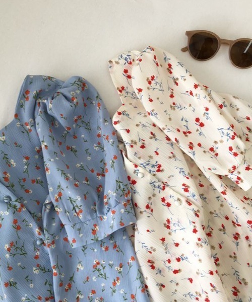Mejoul(メジュール)の「【2026春夏新作】スクエアネック 花柄パフスリーブブラウス(シャツ/ブラウス・レディース・ホワイト/サックスブルー・M)」の12枚目の写真