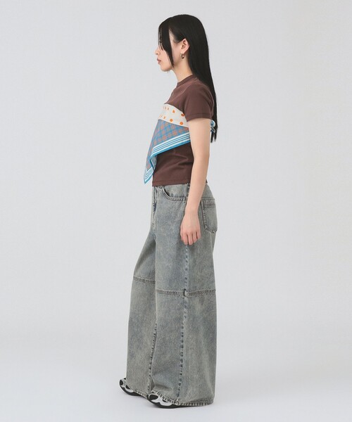 Ray BEAMS（レイビームス）の「ブリーチ デニム ワイドパンツ（デニムパンツ・レディース・ライトブルー/ブラウン系その他3・0/1）」の9枚目の写真